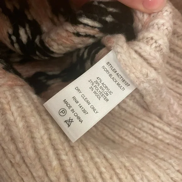 NWOT ASTR the Label Maria Mock Neck Fair Isle Sweater M - Picture 5 of 10